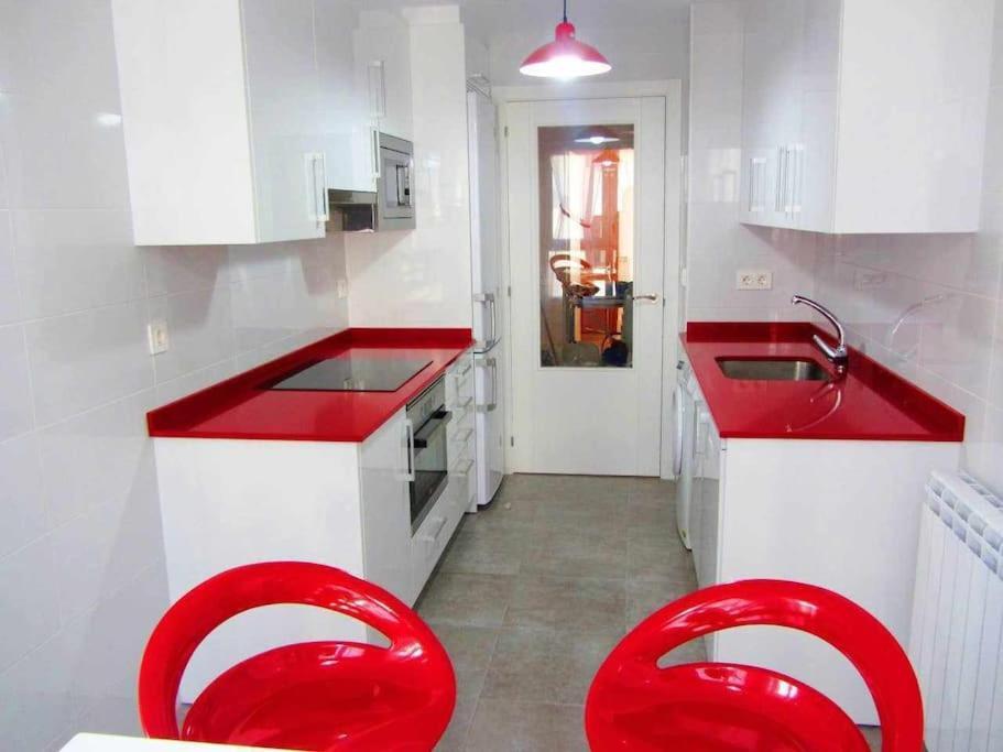 Telmo's Con Parking -sirimiri Apartments- Appartement